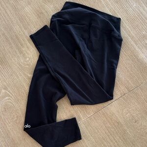 ALO Black 7/8 Leggings